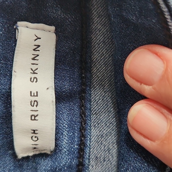 Frayed High Rise Skinny Jeans - Picture 7 of 10